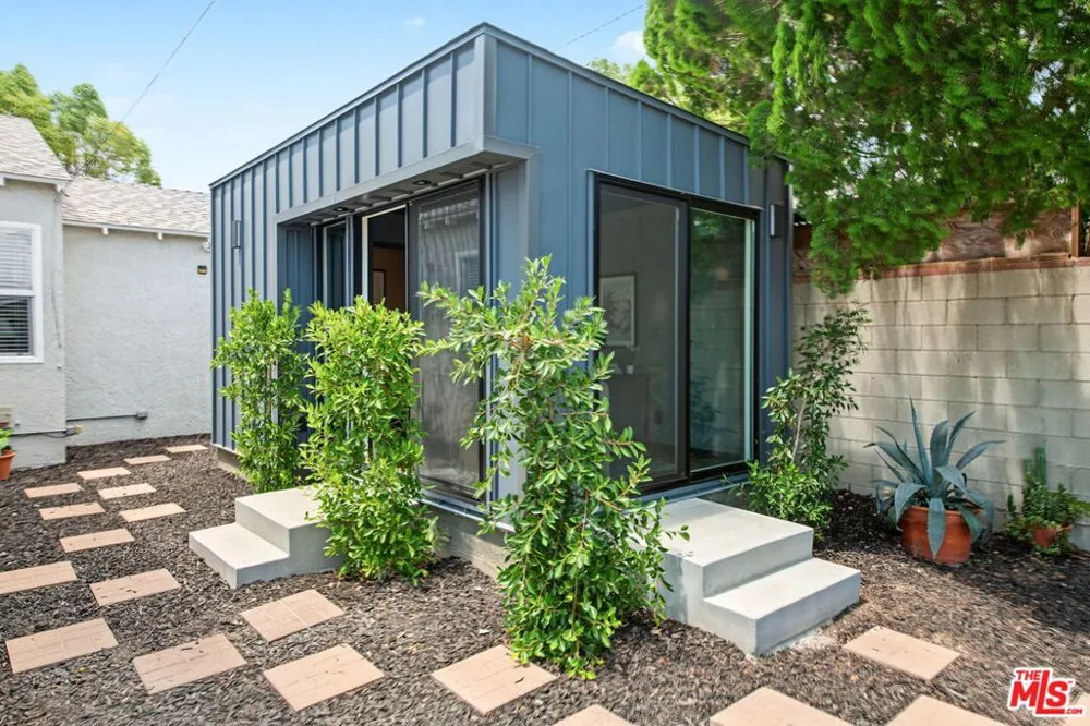 1418 Maple Street Burbank, CA 91505