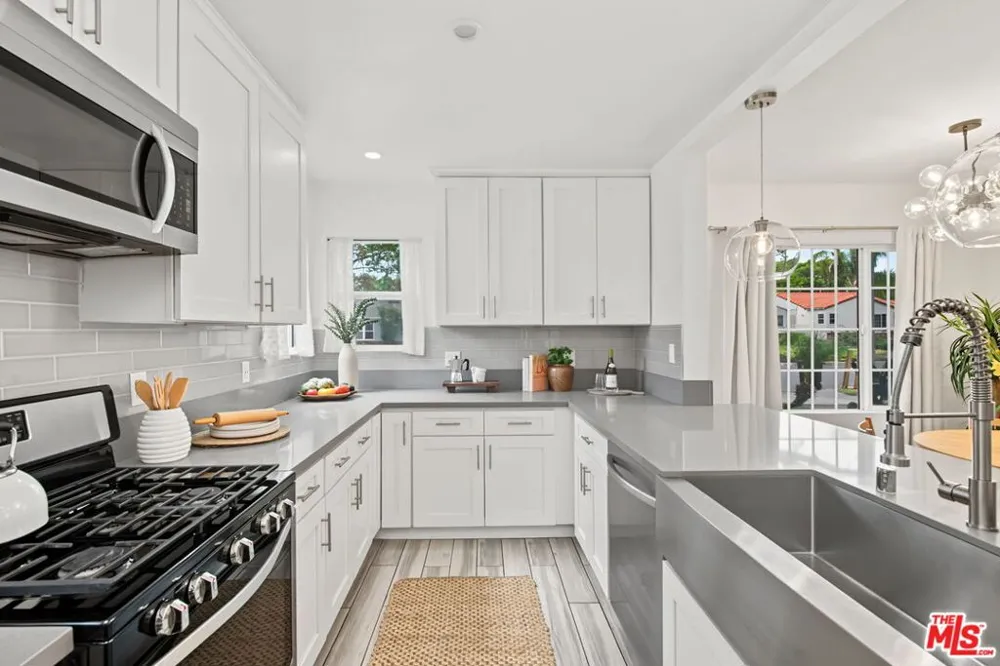 1418 Maple Street Burbank, CA 91505