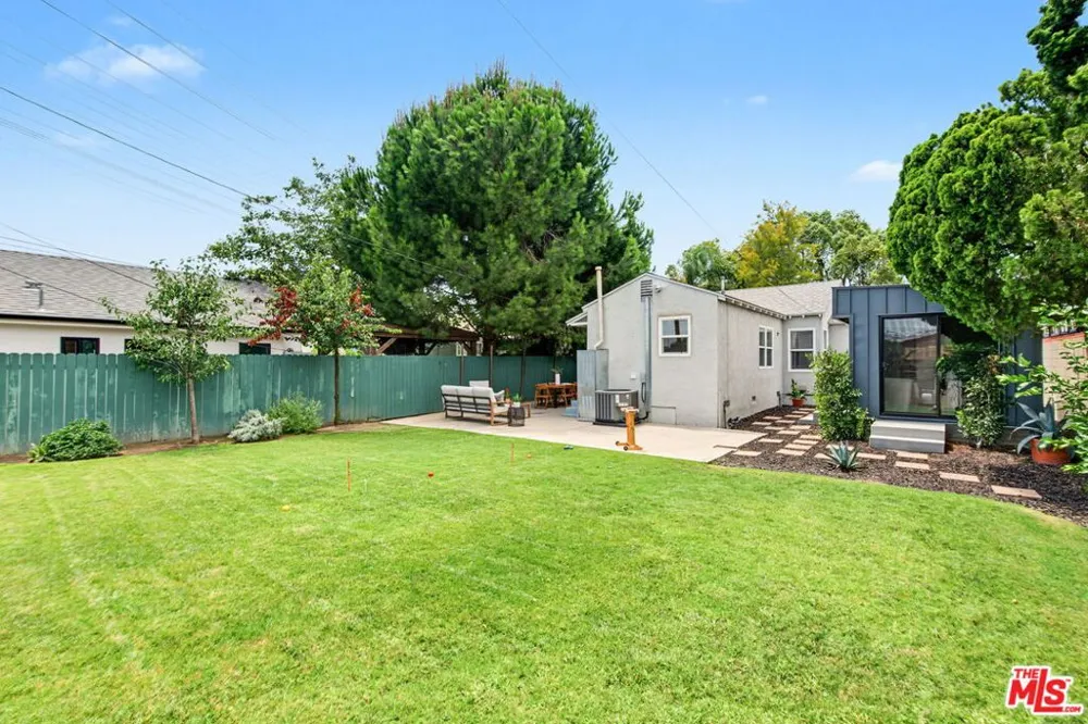 1418 Maple Street Burbank, CA 91505