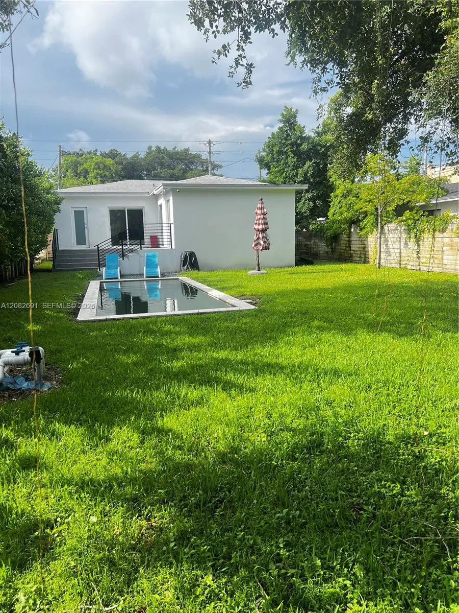 15 NW 52nd St Miami, FL 33127