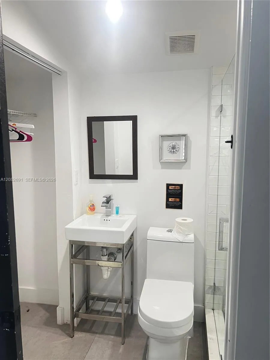 15 NW 52nd St Miami, FL 33127