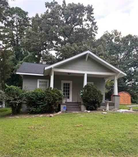 608 Everett Lane