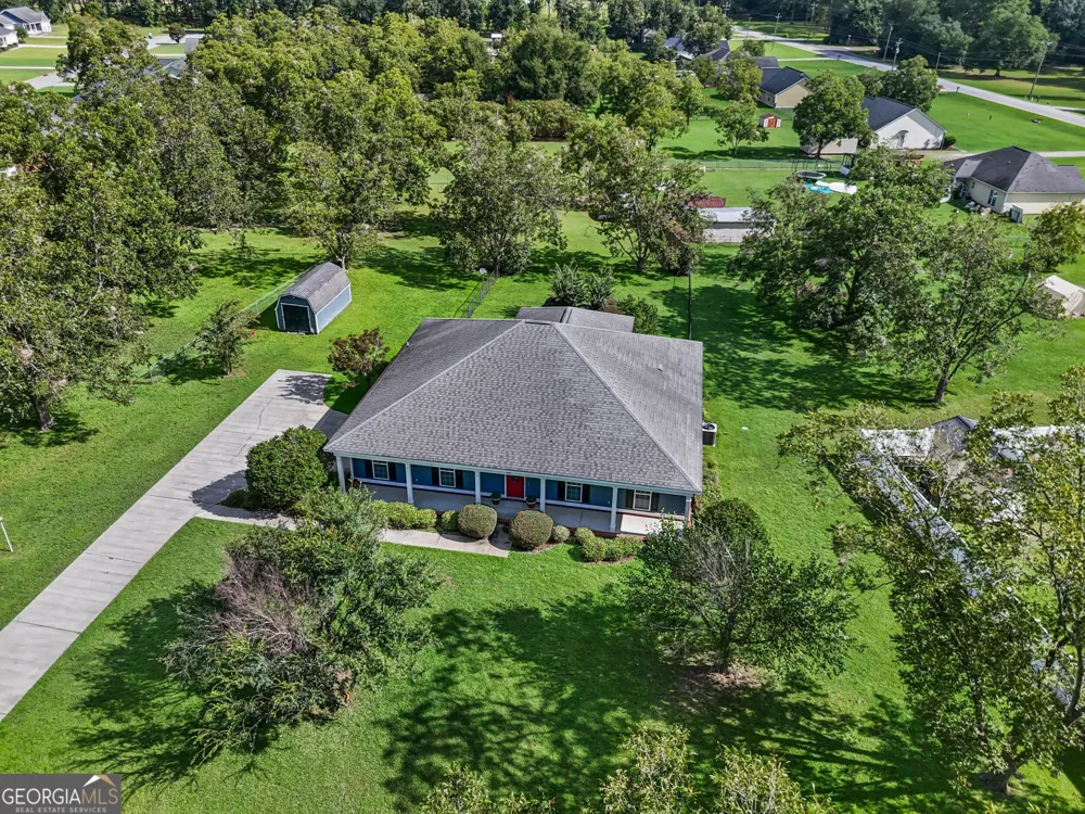 100 Kendal LN Leesburg, GA 31763