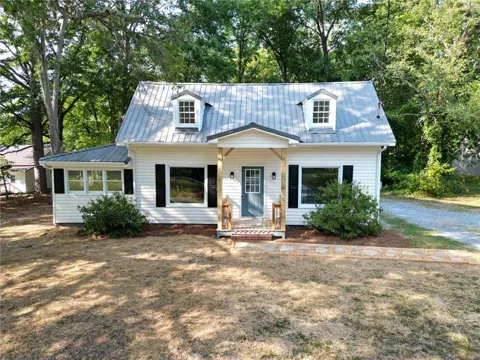 806 Fairview Road