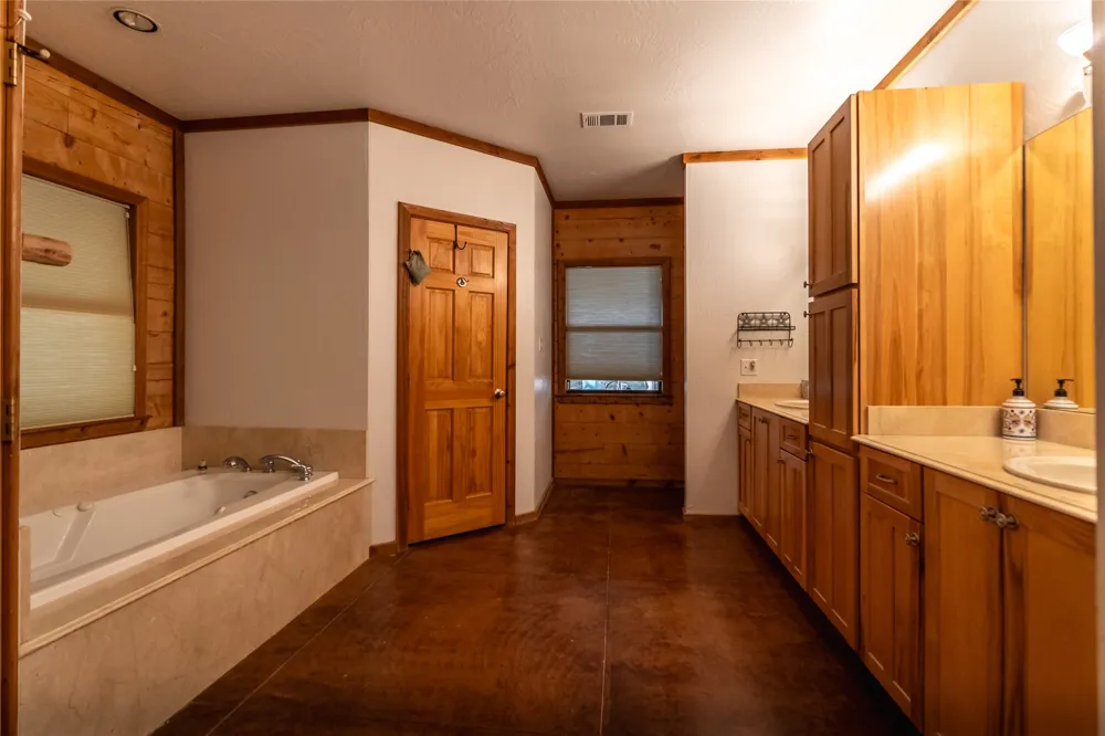 1838 Liberty Road Gordonville, TX 76245