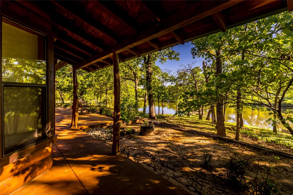 1838 Liberty Road Gordonville, TX 76245