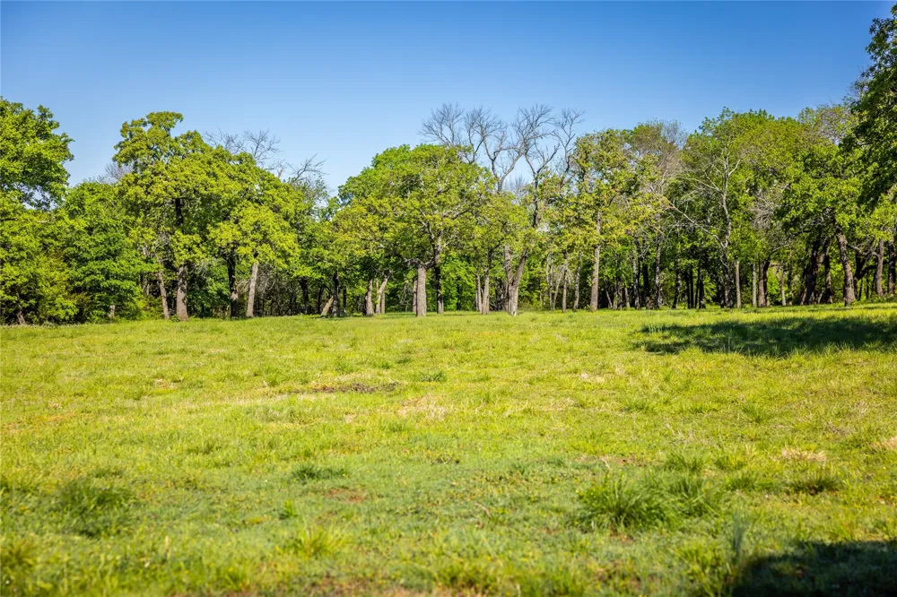1838 Liberty Road Gordonville, TX 76245