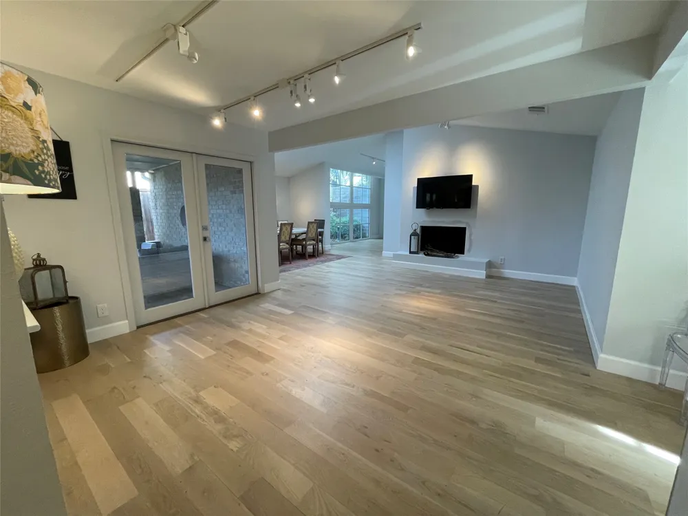 3701 Hulen Park Drive Fort Worth, TX 76109