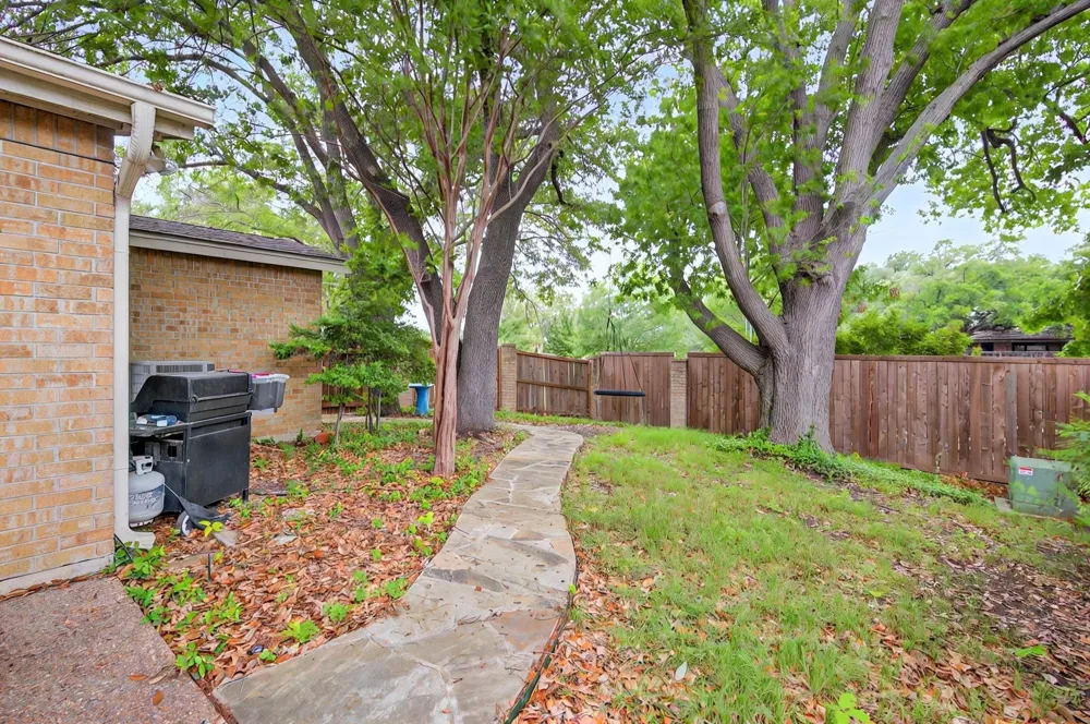 3701 Hulen Park Drive Fort Worth, TX 76109