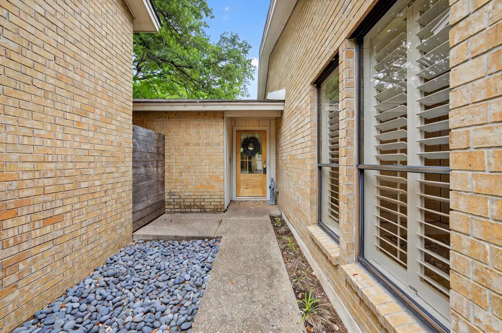 3701 Hulen Park Drive Fort Worth, TX 76109
