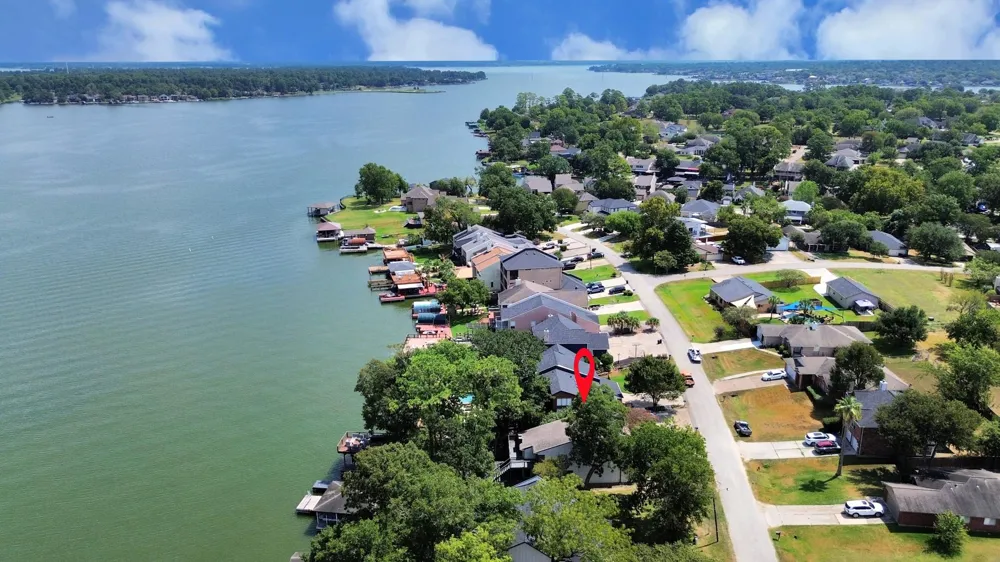 854 Lake View Drive Montgomery, TX 77356