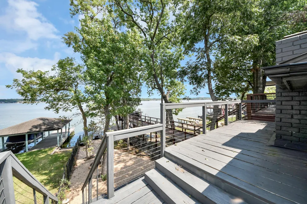 854 Lake View Drive Montgomery, TX 77356