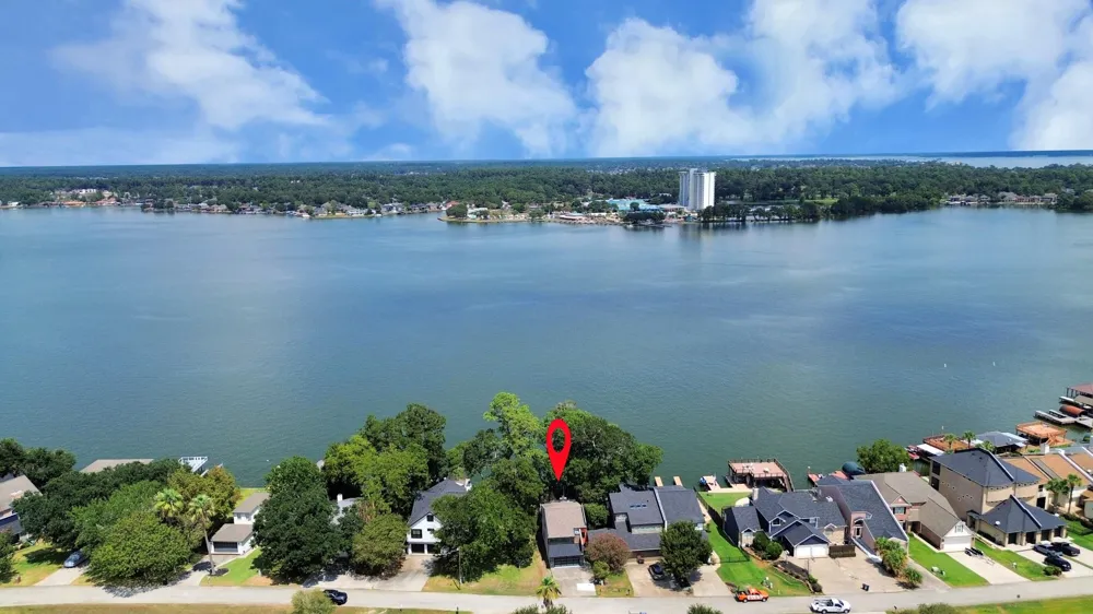 854 Lake View Drive Montgomery, TX 77356