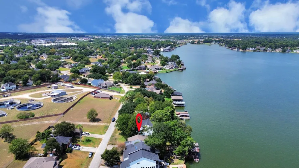 854 Lake View Drive Montgomery, TX 77356