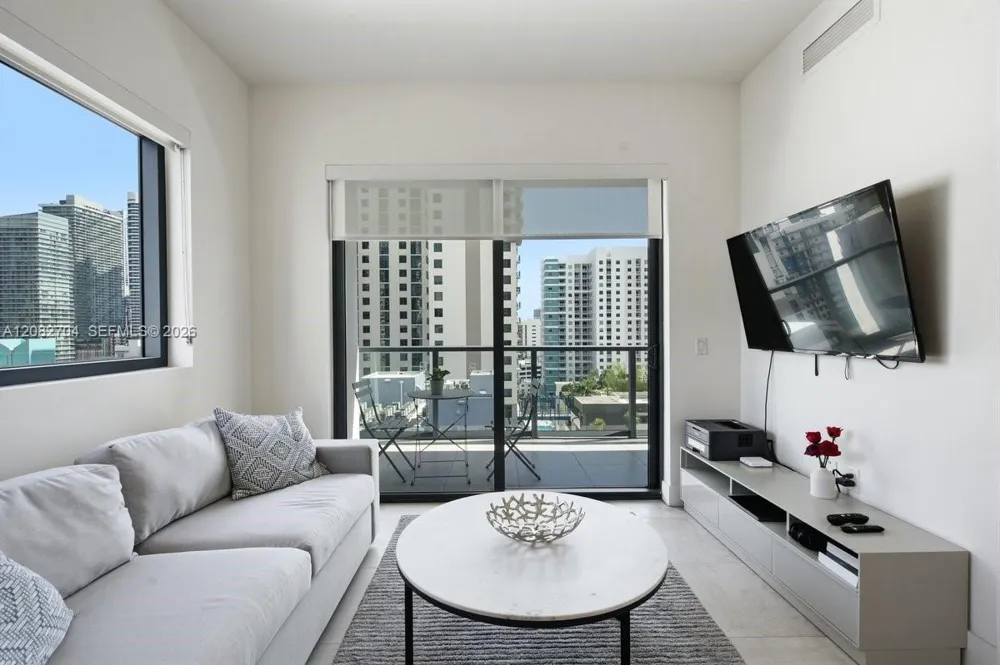 239 SW 9th St #1501 Miami, FL 33130