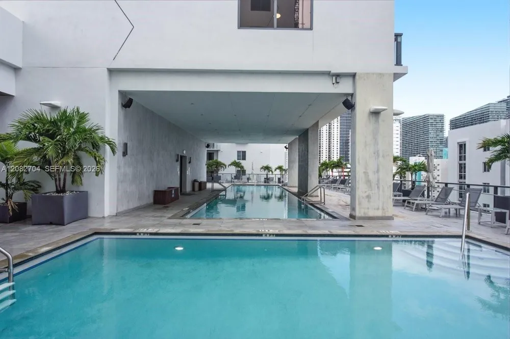 239 SW 9th St #1501 Miami, FL 33130