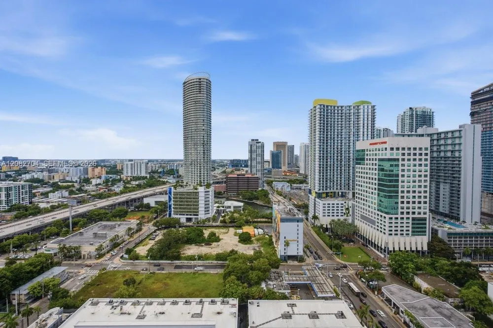 239 SW 9th St #1501 Miami, FL 33130