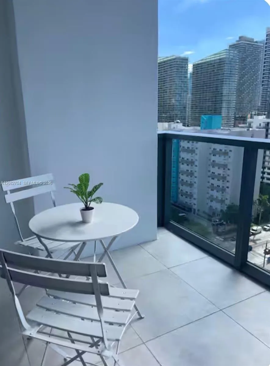 239 SW 9th St #1501 Miami, FL 33130