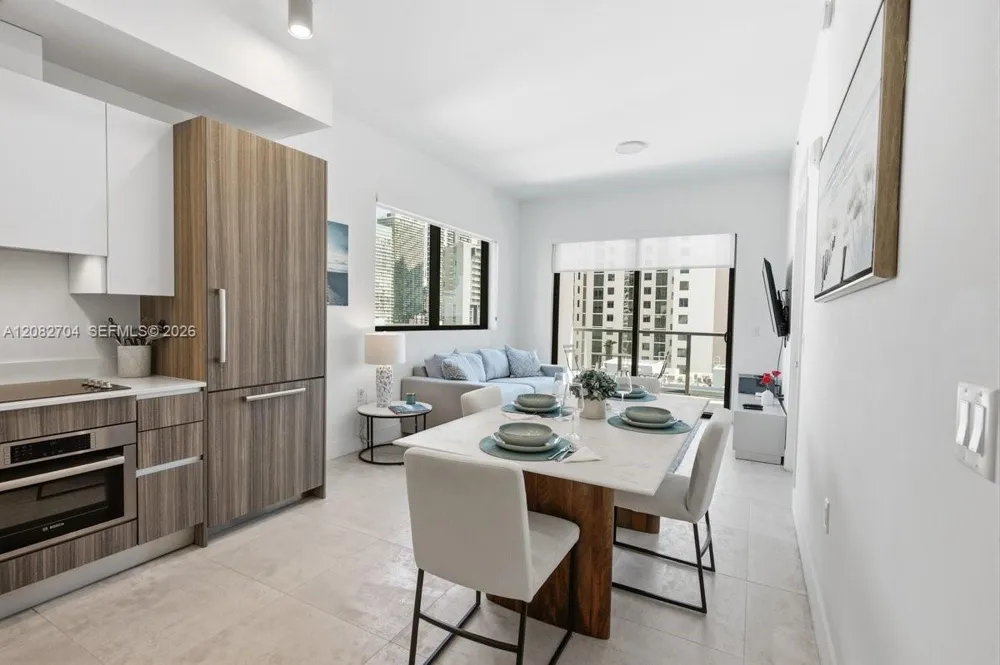 239 SW 9th St #1501 Miami, FL 33130