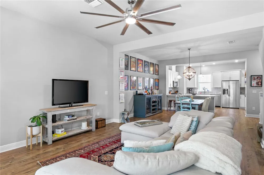 268 8TH STREET St Petersburg, FL 33701