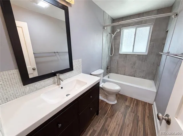 3182 S Xeric Court Denver, CO 80231