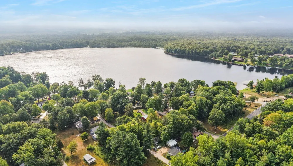 2339 W Midway Drive White Cloud, MI 49349