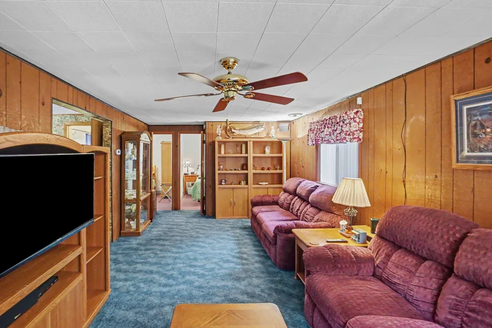 2339 W Midway Drive White Cloud, MI 49349