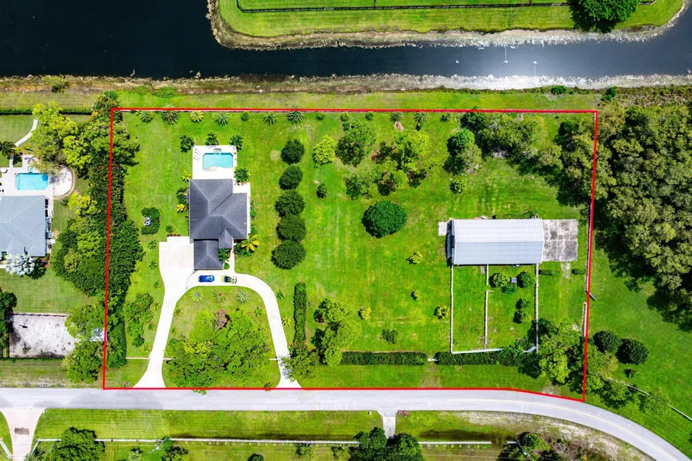 6688 Duckweed Road Lake Worth, FL 33449