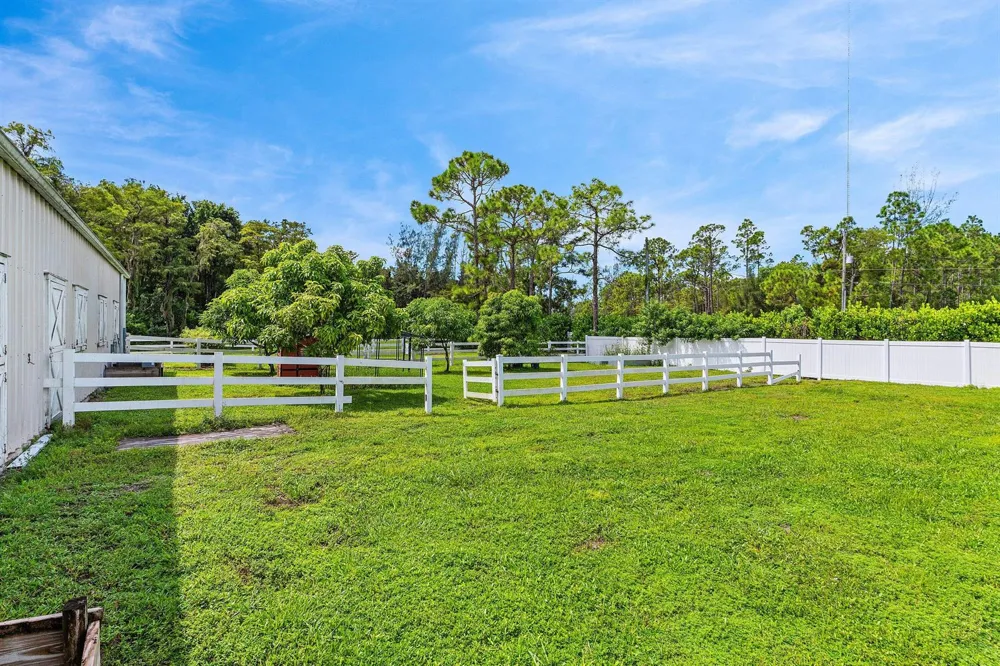 6688 Duckweed Road Lake Worth, FL 33449