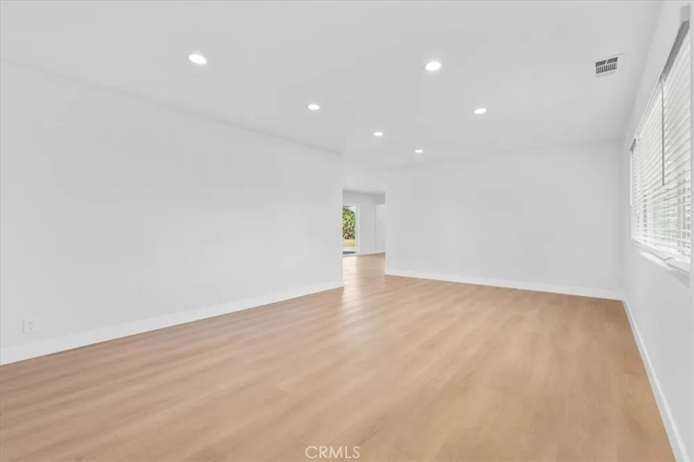 18660 Gentian Riverside, CA 92508