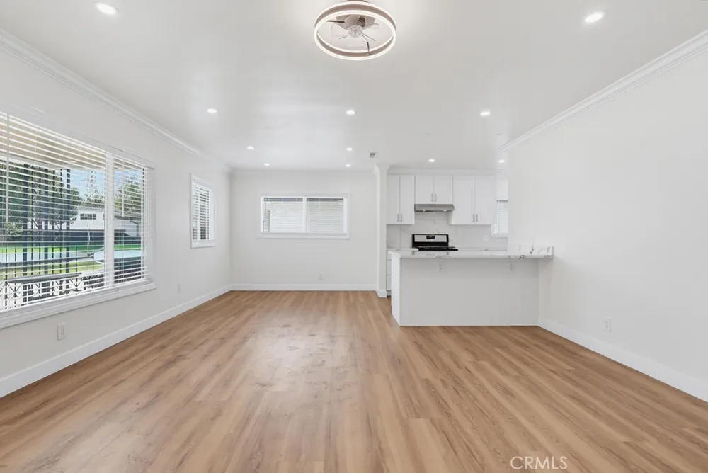 2841 E 69th Long Beach, CA 90805
