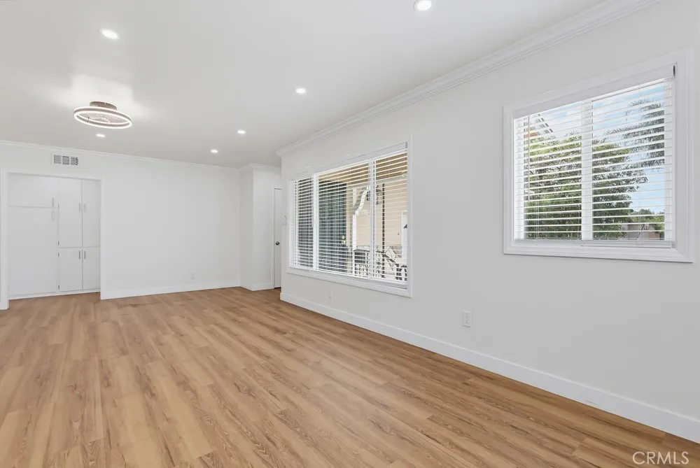 2841 E 69th Long Beach, CA 90805