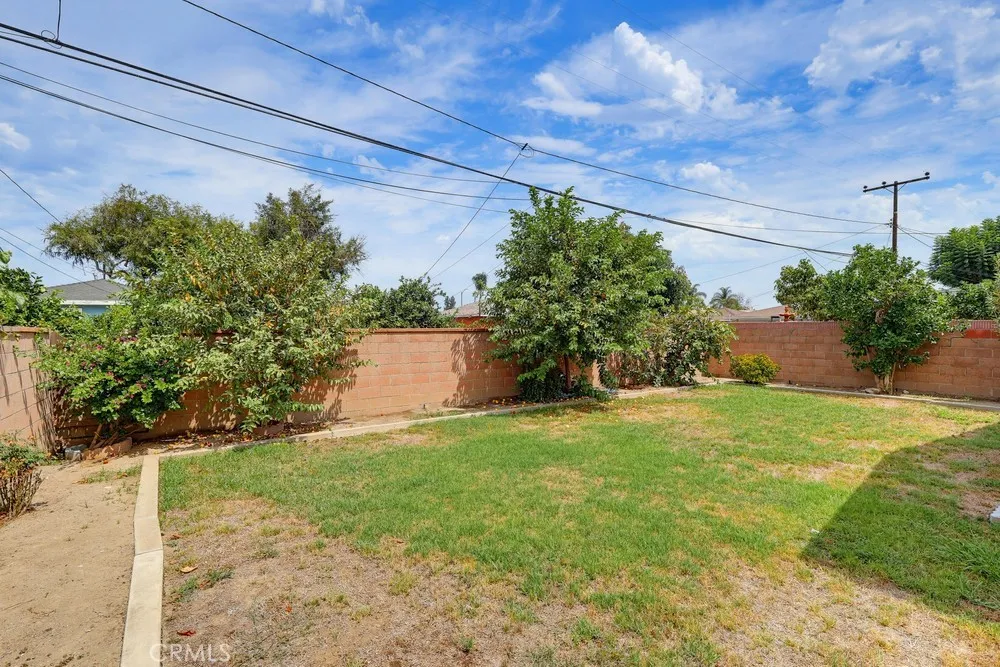 2841 E 69th Long Beach, CA 90805