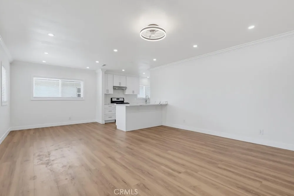 2841 E 69th Long Beach, CA 90805