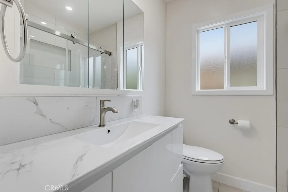 2841 E 69th Long Beach, CA 90805