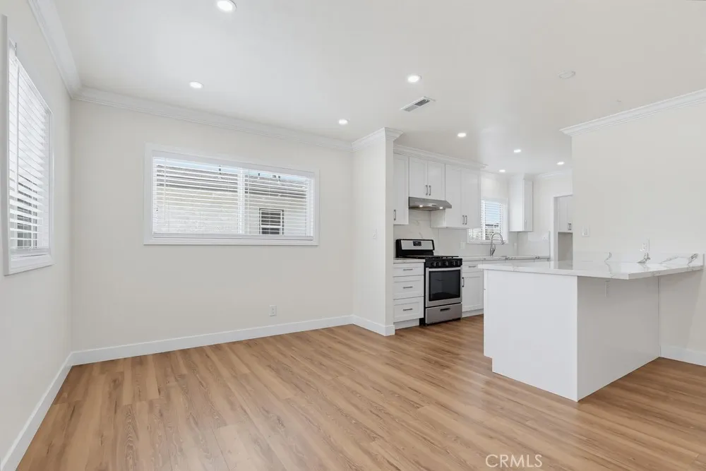 2841 E 69th Long Beach, CA 90805