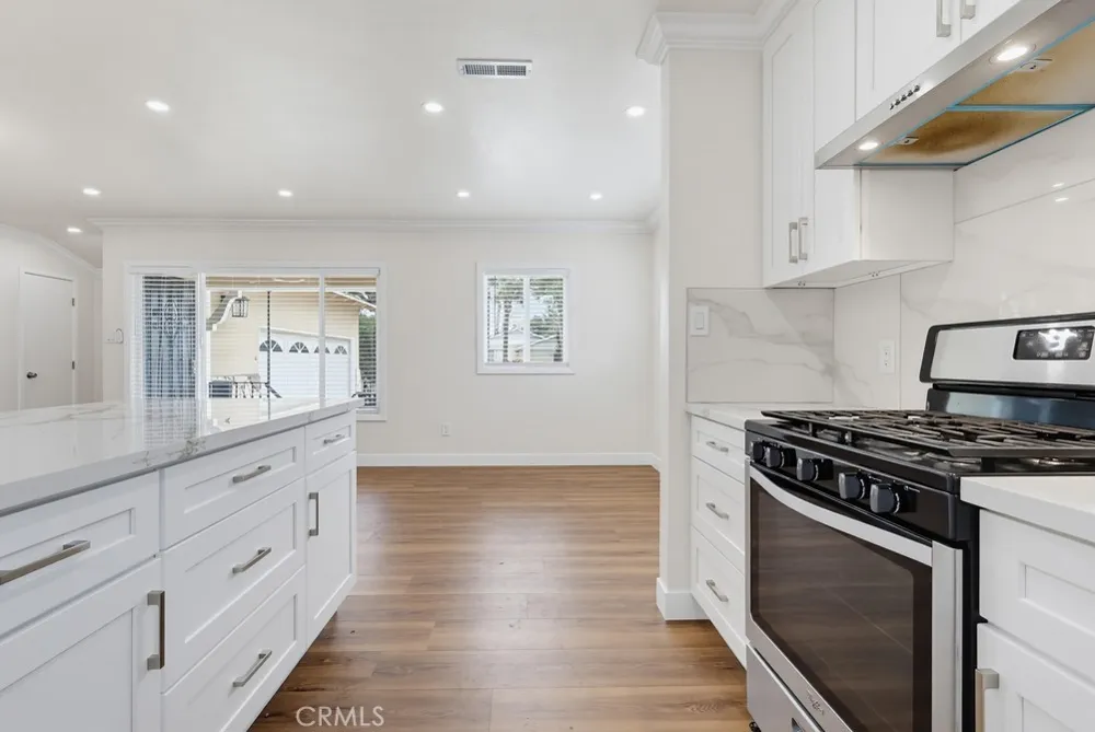 2841 E 69th Long Beach, CA 90805