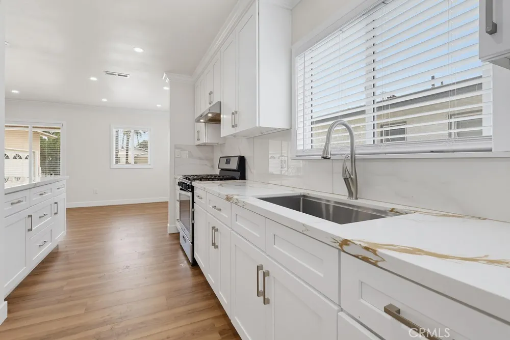2841 E 69th Long Beach, CA 90805