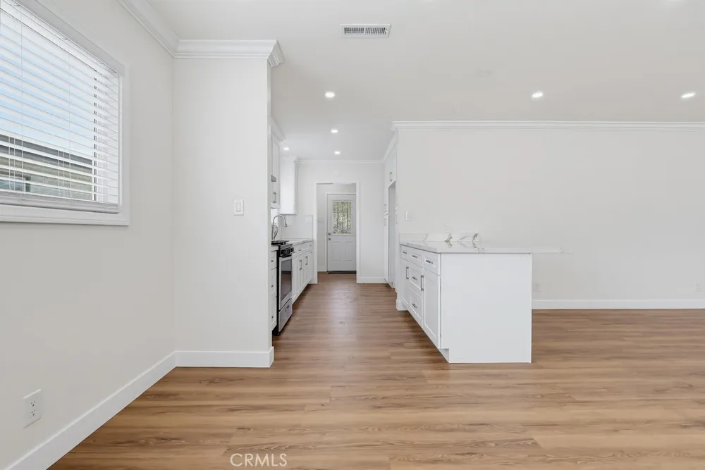 2841 E 69th Long Beach, CA 90805