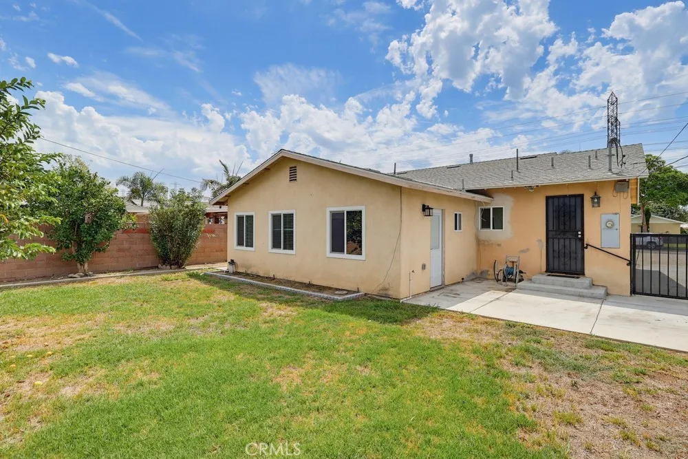 2841 E 69th Long Beach, CA 90805