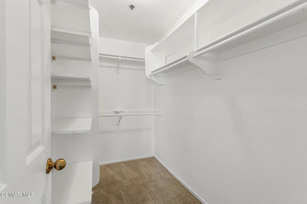 5728 Oak Bend Lane #208 Oak Park, CA 91377