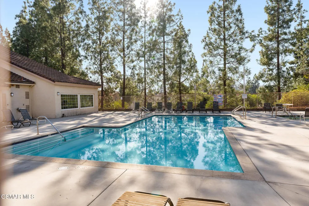 5728 Oak Bend Lane #208 Oak Park, CA 91377