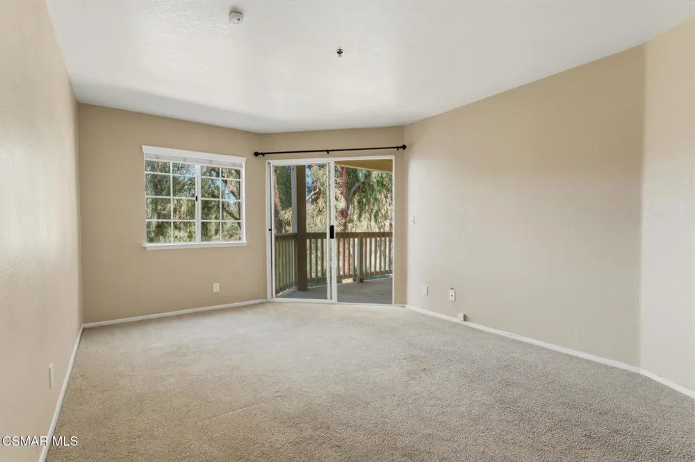 5728 Oak Bend Lane #208 Oak Park, CA 91377