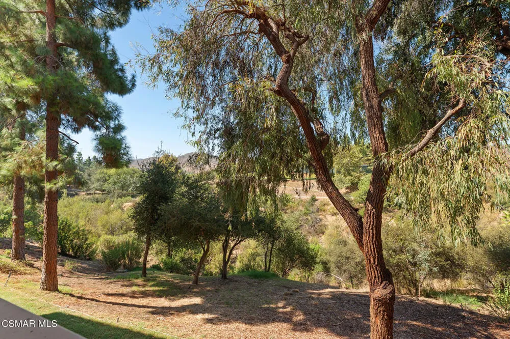 5728 Oak Bend Lane #208 Oak Park, CA 91377