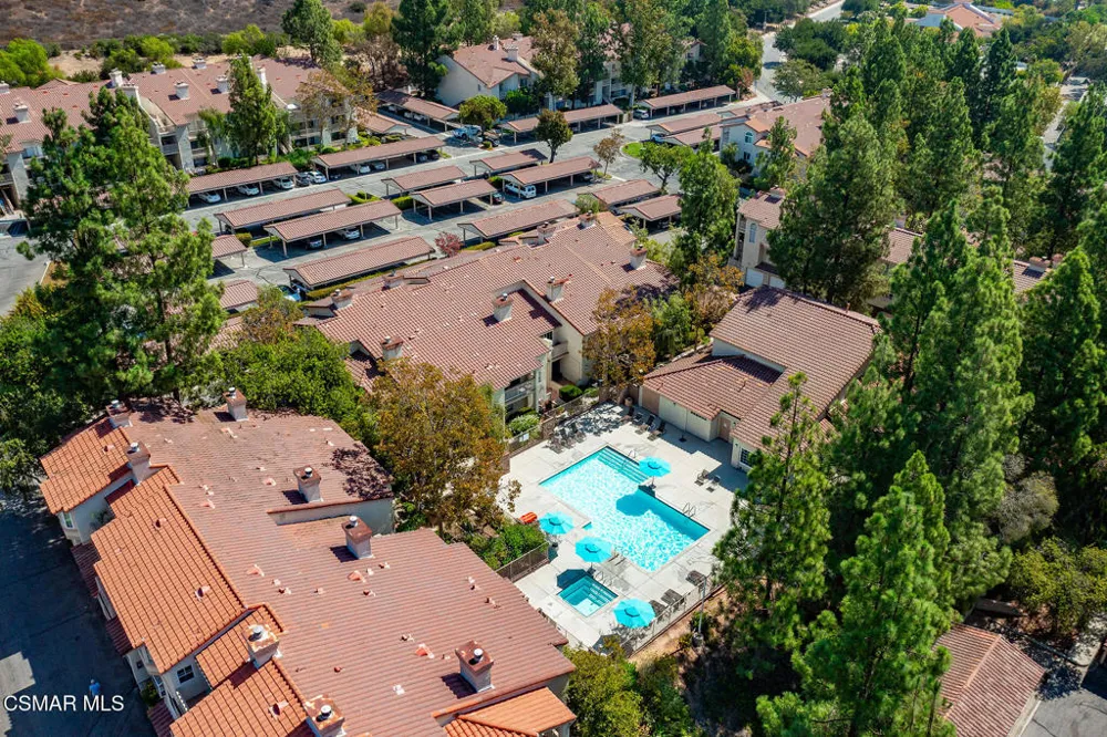 5728 Oak Bend Lane #208 Oak Park, CA 91377