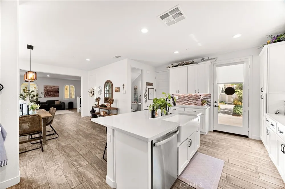 1623 Hogan Court Upland, CA 91784