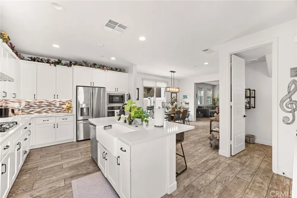 1623 Hogan Court Upland, CA 91784