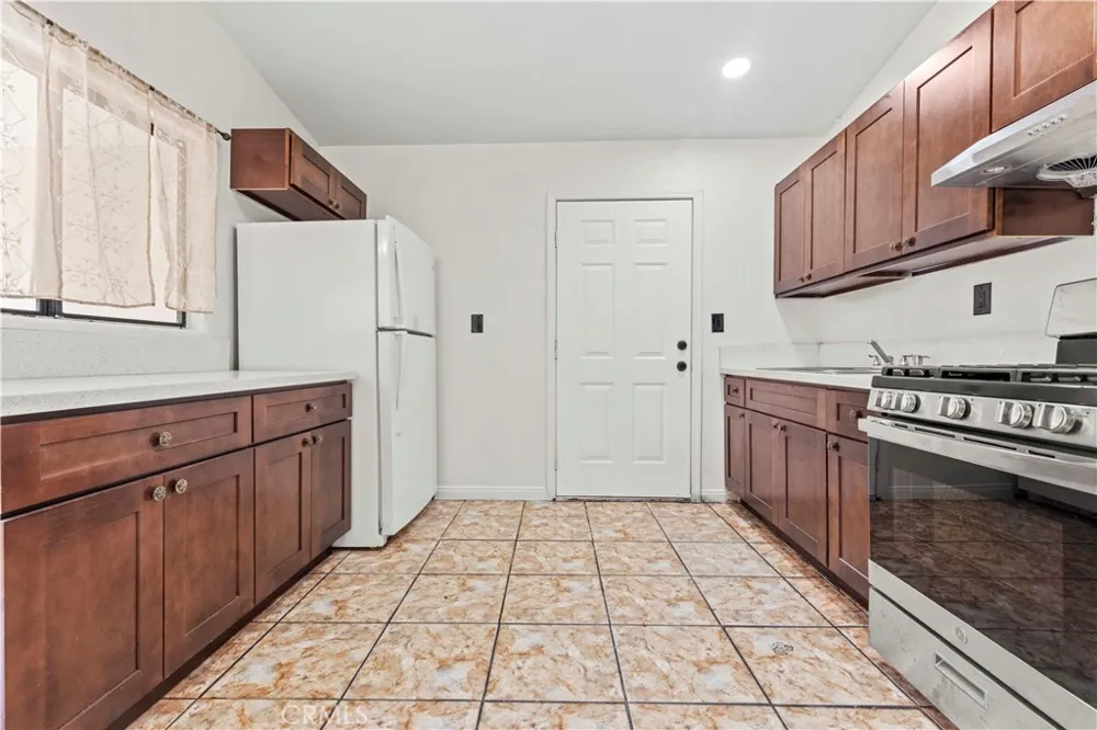 10127 finch ave Rancho Cucamonga, CA 91737