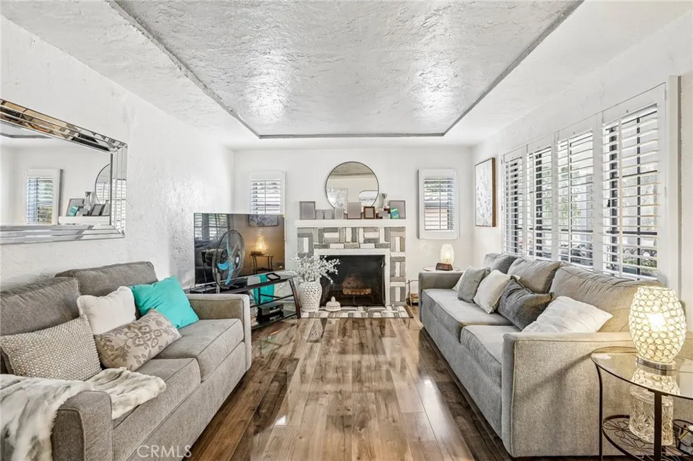 2358 Marengo Avenue Altadena, CA 91001