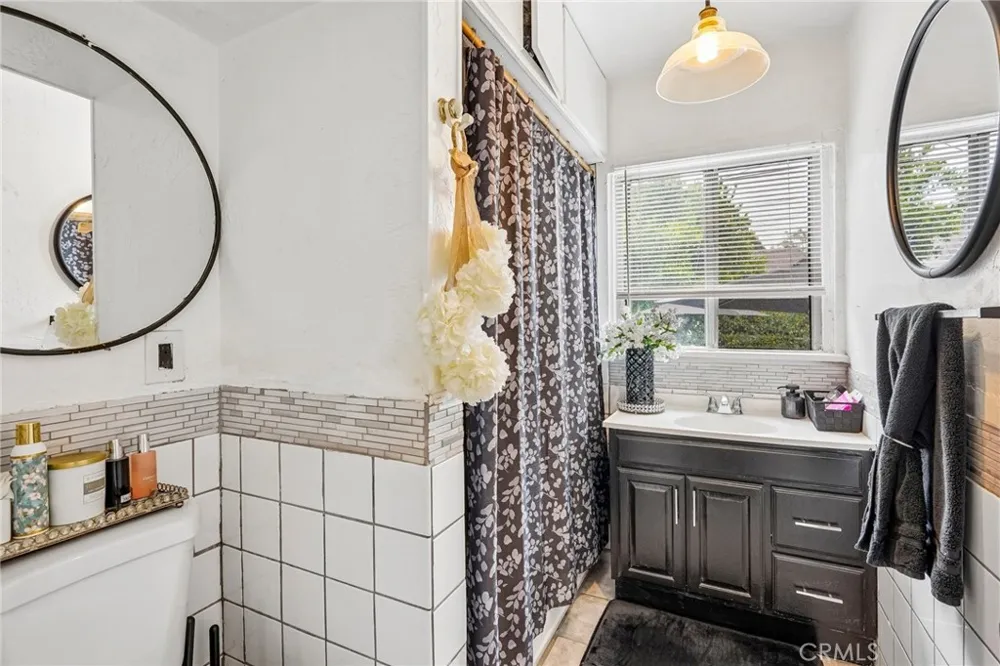 2358 Marengo Avenue Altadena, CA 91001